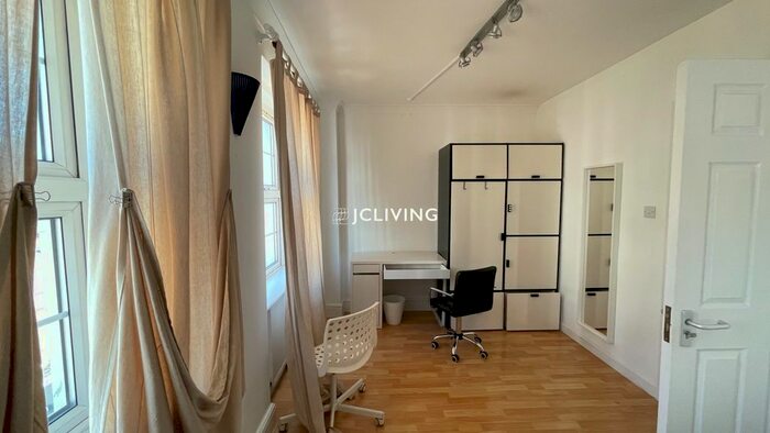 2 Bedroom Flat To Rent In Drummond Street, London, NW1