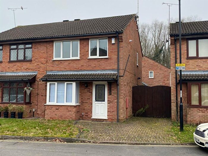 3 Bedroom Semi-Detached House To Rent In Blackshaw Drive, Walsgrave On Sowe, CV2