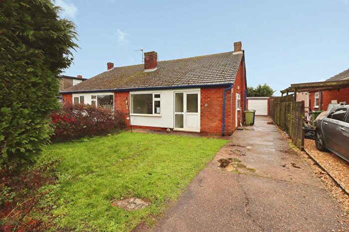 2 Bedroom Semi Detached Bungalow For Sale In Westfield Drive, North Greetwell, LN2