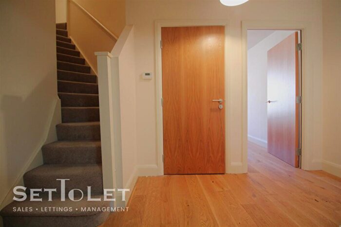 2 Bedroom Apartment To Rent In Queens Building, Queen Street, Leicester, LE1