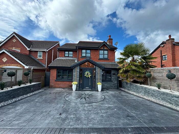 3 Bedroom Detached House For Sale In Hutchinson Way, Radcliffe, Manchester, M26