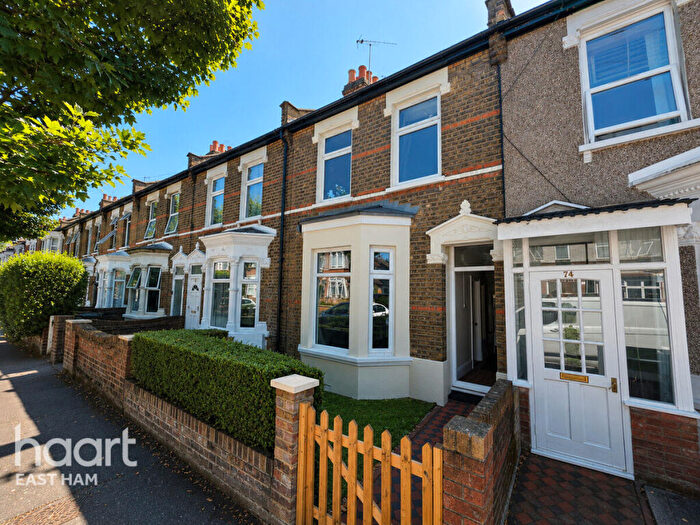 3 Bedroom Terraced House To Rent In Lincoln Road, London, E7