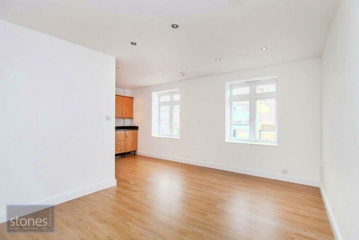3 Bedroom Property To Rent In Islip Street, Kentish Town, London, NW5