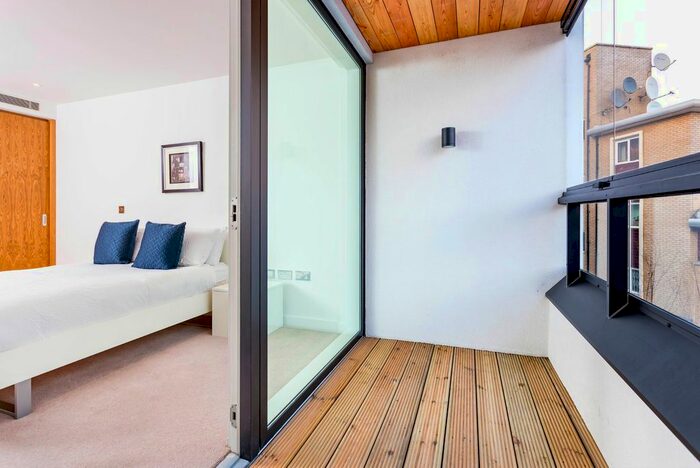 1 Bedroom Flat For Sale In Holland Park Avenue, London, W11
