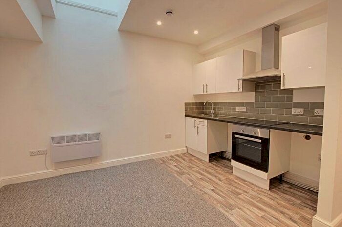 Flat To Rent In Lymore Gardens, Bath, BA2