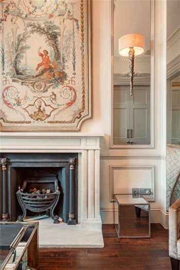 7 Bedroom House To Rent In Hanover Terrace, NW1