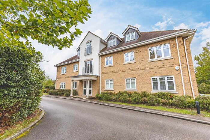 2 Bedroom Flat For Sale In Witchford Gate, Maidenhead, SL6