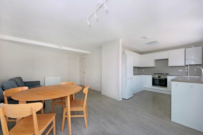 2 Bedroom Flat To Rent In Station Parade, Noel Road, London, W3