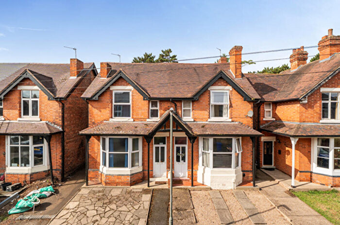 4 Bedroom Semi-Detached House For Sale In Elm Avenue, Long Eaton, Nottingham, NG10