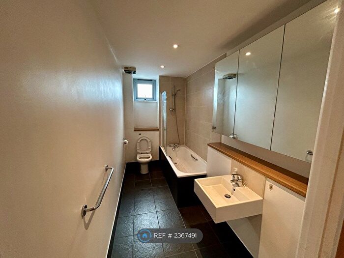 1 Bedroom Flat To Rent In Whytecliffe Road South, Purley, CR8