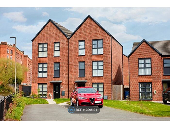 4 Bedroom Semi-Detached House To Rent In Bourdon Street, Manchester, M40