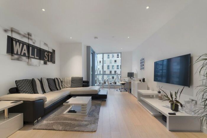 1 Bedroom Apartment For Sale In Charrington Tower, Biscayne Avenue, E14