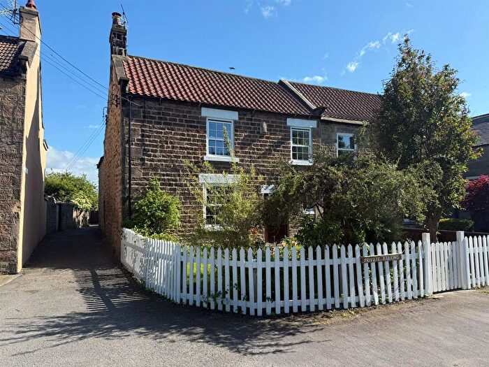 3 Bedroom Semi Detached House For Sale In South Green, Staindrop, Darlington, DL2