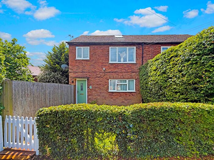 Maisonette For Sale In Longwood Lane, Amersham, HP7