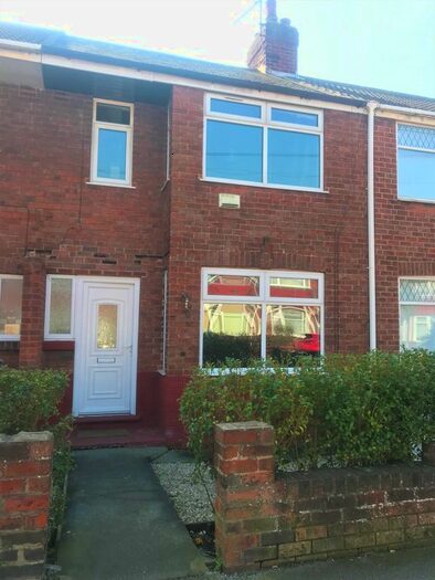 3 Bedroom Terraced House To Rent In Rosedale Avenue, Hull, HU9