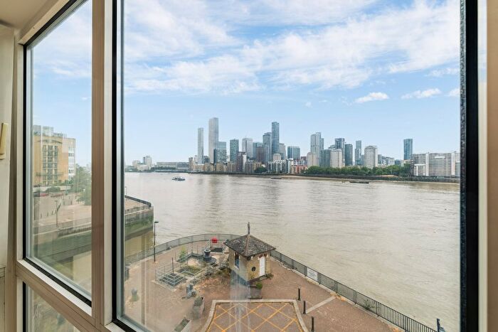 1 Bedroom Flat For Sale In Princes Court, London, SE16