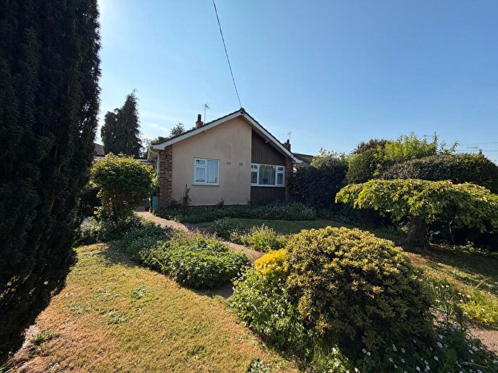 2 Bedroom Detached Bungalow For Sale In The Uplands, Beccles, Suffolk, NR34