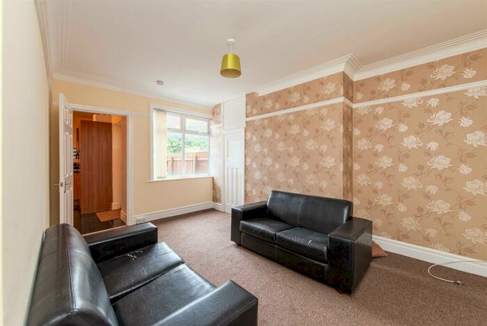 2 Bedroom Flat To Rent In Marleen Avenue, Heaton, Newcastle Upon Tyne, NE6