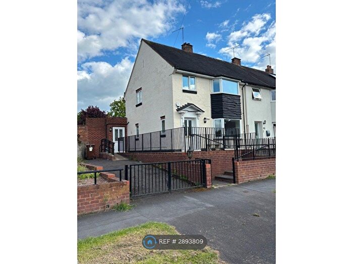 3 Bedroom Semi-Detached House To Rent In Brook Glen Road, Stafford, ST17
