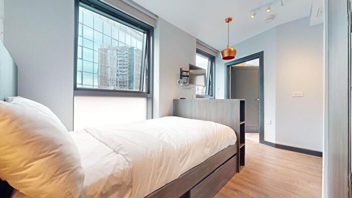 Studio To Rent In Crossharbour Plaza, London, E14