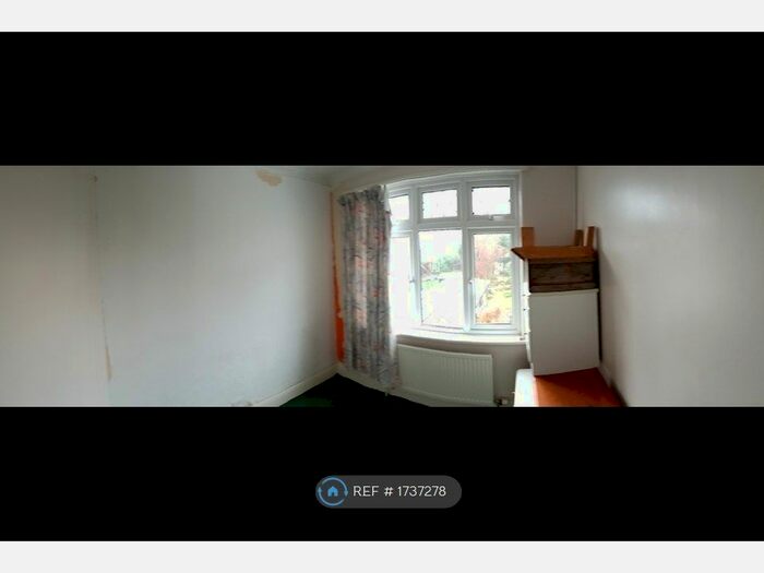 2 Bedroom Flat To Rent In Redland, Bristol, BS34