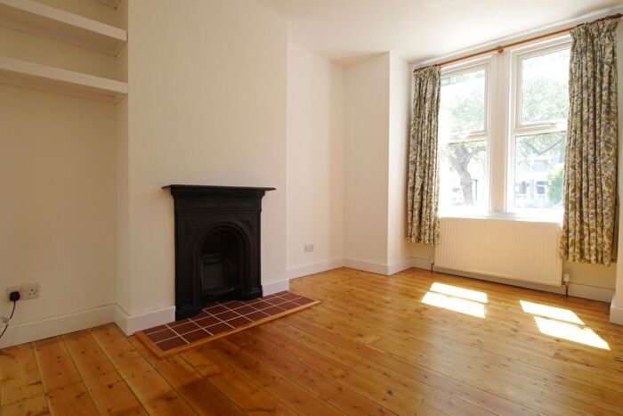 2 Bedroom Maisonette To Rent In Durban Road, London, SE27