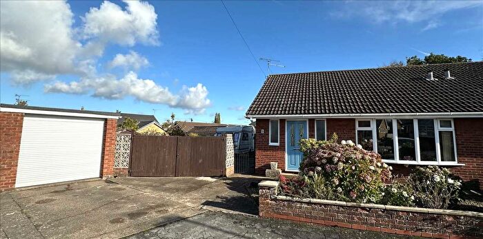 2 Bedroom Bungalow For Sale In Fir Close, Scunthorpe, DN16