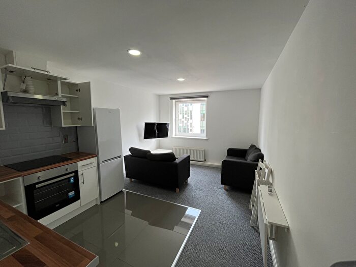 2 Bedroom Flat To Rent In Clarendon Road, Leeds, LS2