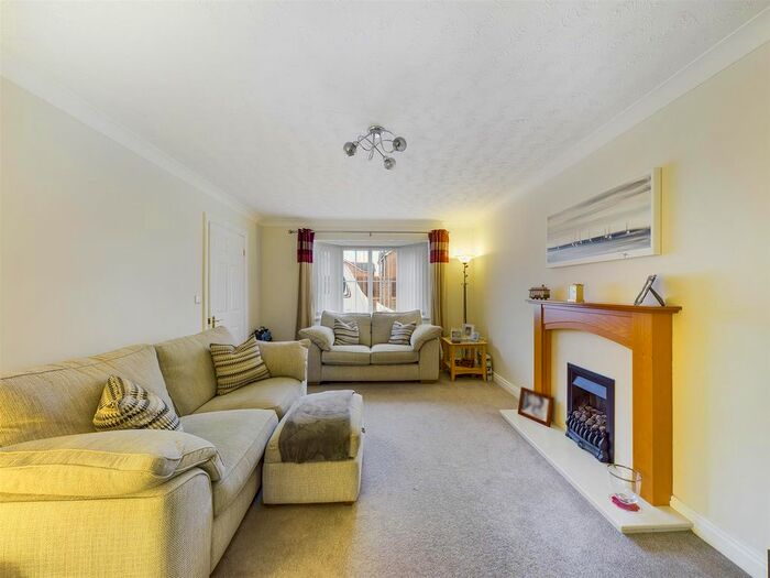 4 Bedroom Detached House For Sale In Old Chapel Close, Long Riston