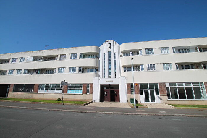 2 Bedroom Apartment To Rent In Stoke Abbott Road, Worthing, BN11