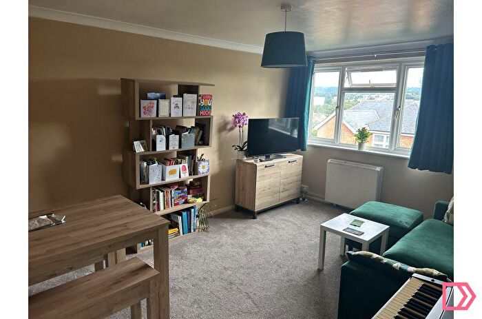 2 Bedroom Flat To Rent In Wicken House, London Road, Maidstone, Kent, ME16