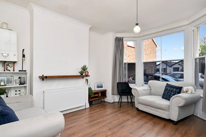 1 Bedroom Flat For Sale In Ness Road, Shoeburyness, Essex, SS3