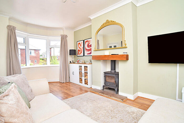 3 Bedroom End Of Terrace House For Sale In Kingsley Park Road, Harrogate, HG1