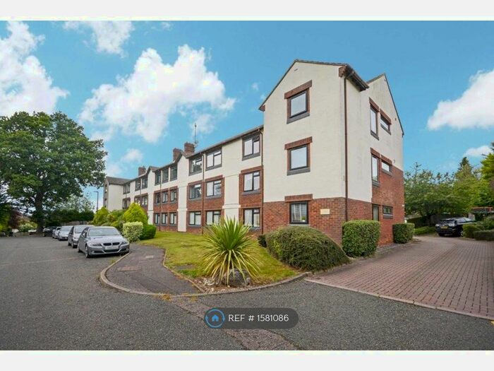 3 Bedroom Flat To Rent In Highmoor, Amersham, HP7