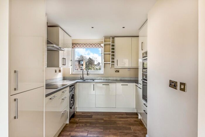 2 Bedroom Flat To Rent In Dormans Close, Northwood, HA6