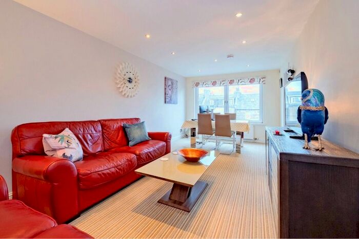 2 Bedroom Flat To Rent In Gordon Street, City Centre, Aberdeen, AB11