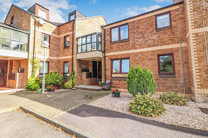 2 Bedroom Flat For Sale In Flat, Park View, Brightons, FK2
