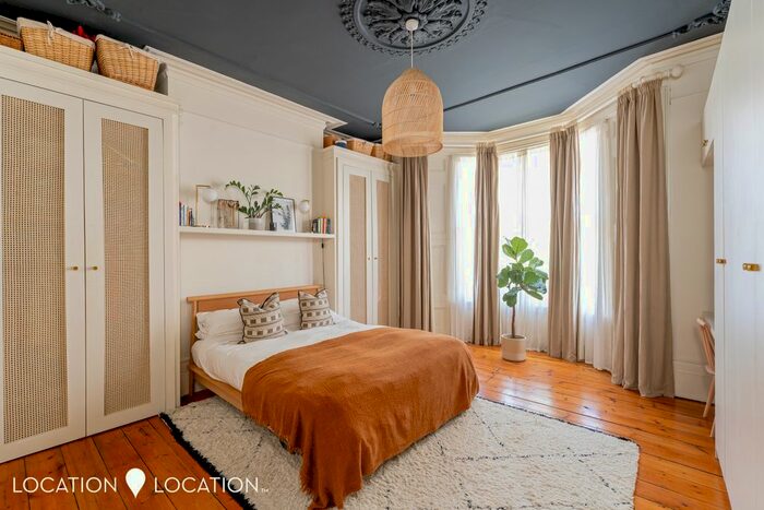 1 Bedroom Flat To Rent In Maury Road, London, N16