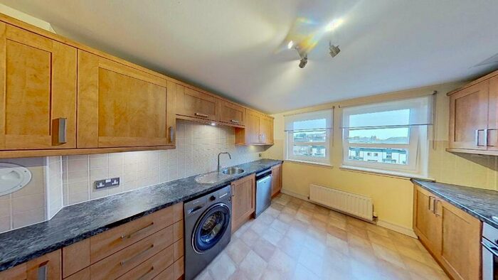 2 Bedroom Flat To Rent In Powderhall Rigg, Edinburgh, Midlothian, EH7