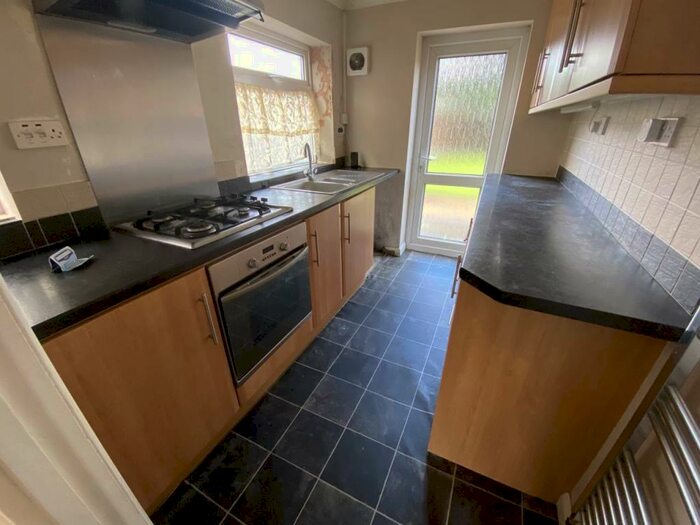 3 Bedroom Semi-Detached House To Rent In Wells Road, Knowle, Bristol, BS14