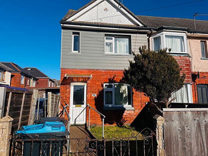 2 Bedroom Property To Rent In Castle Road, Winton, Bournemouth, BH9