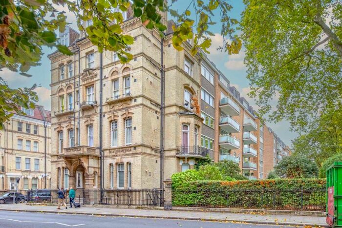 2 Bedroom Flat To Rent In Elm Park Gardens, Chelsea, SW10