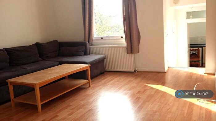 2 Bedroom Flat To Rent In Palace Road, London, N8