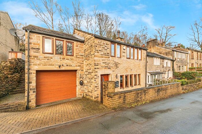 4 Bedroom Cottage For Sale In Magdale, Honley, Holmfirth, HD9