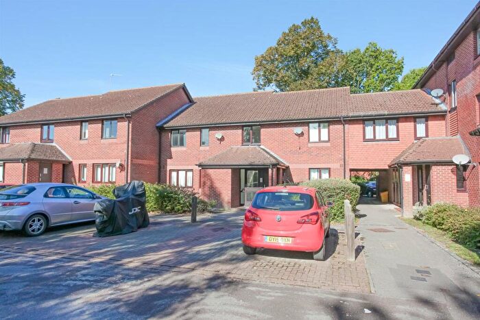 2 Bedroom Apartment To Rent In Worcester Drive, Didcot, OX11