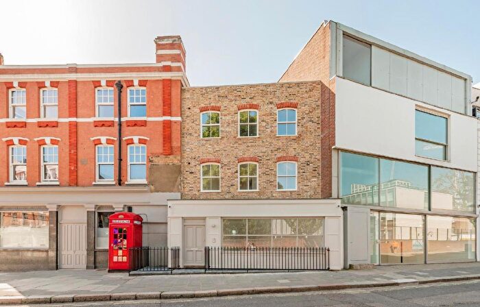 2 Bedroom Terraced House To Rent In Bell Street, London, NW1