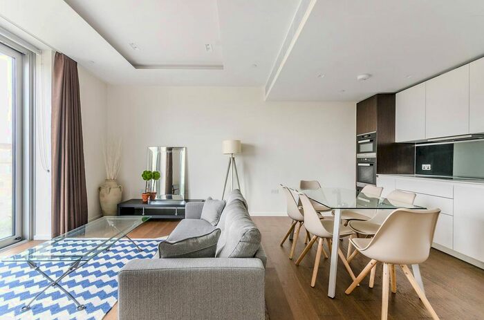 3 Bedroom Flat To Rent In Lillie Square, Earls Court, London, SW6