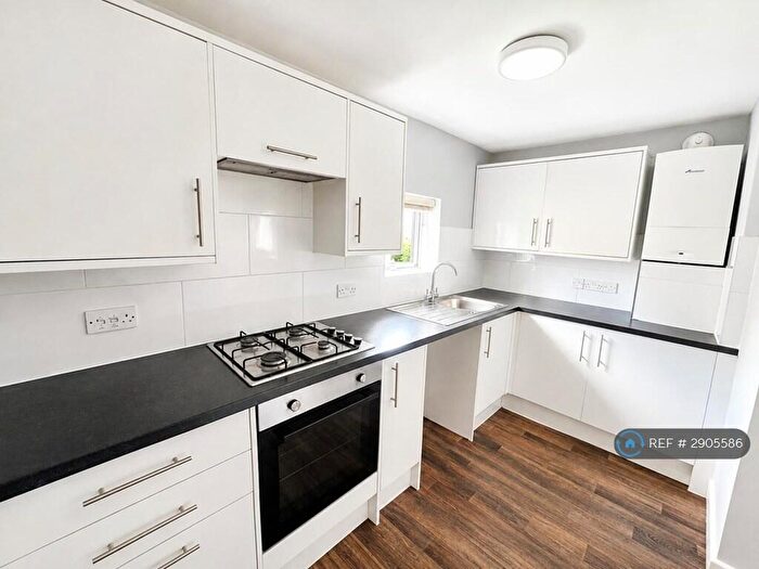 2 Bedroom Flat To Rent In Christchurch Road, Bournemouth, BH7