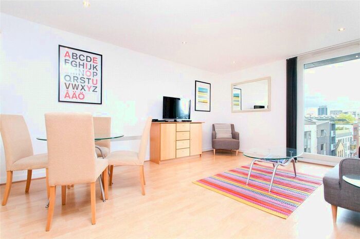 1 Bedroom Flat To Rent In Horse Shoe Court, Brewhouse Yard, London, EC1V