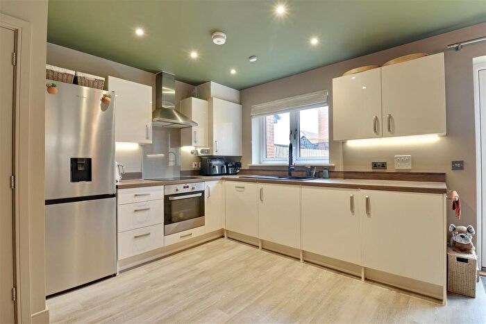 4 Bedroom Property For Sale In Parlour Way, Portsmouth, PO6